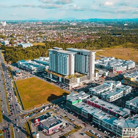 Aina Staycation, Metrocity Kuching Kültér fotó
