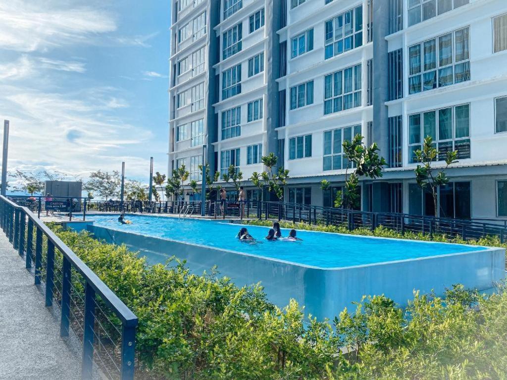 Aina Staycation, Metrocity Kuching Kültér fotó