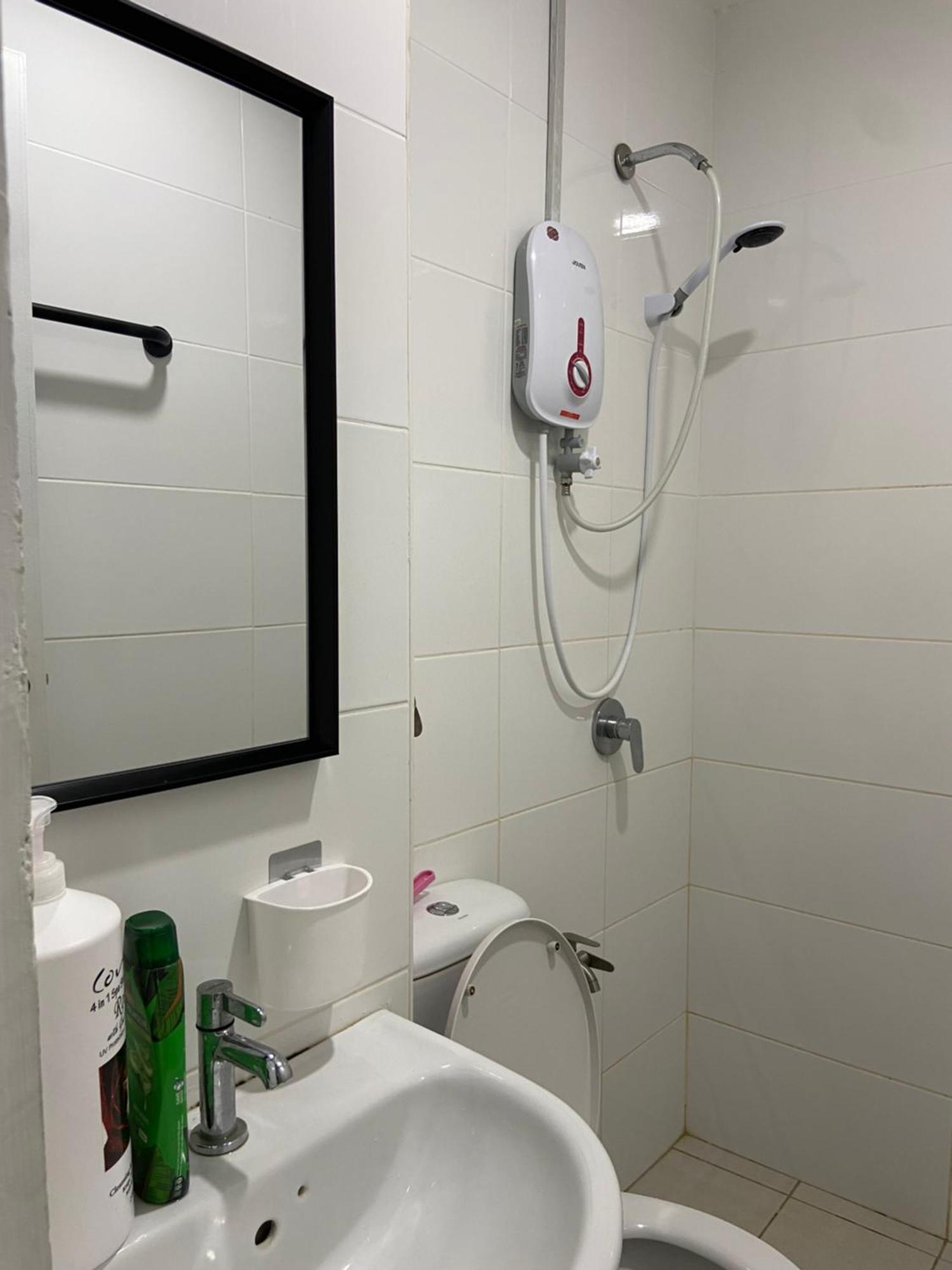Aina Staycation, Metrocity Kuching Kültér fotó